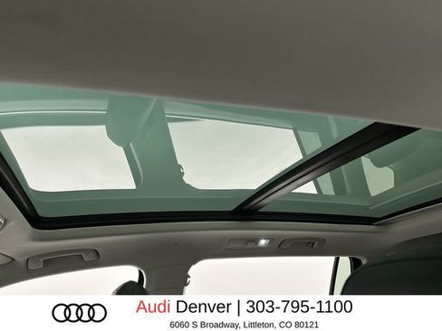Used 2020 Volkswagen Tiguan SE AWD/4WD image 21