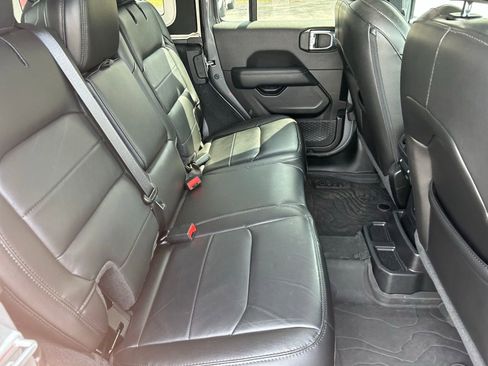 Certified 2023 Jeep Wrangler Unlimited Sahara AWD/4WD image 30