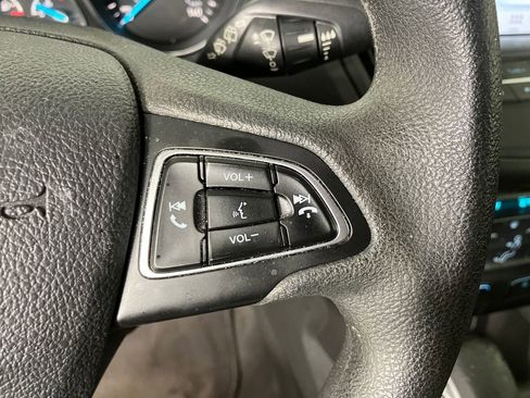 Certified 2019 Ford Escape SE image 18