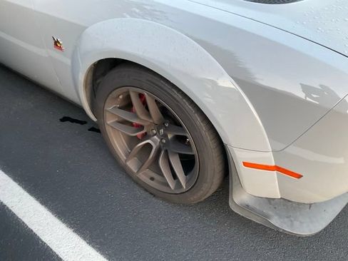 Used 2021 Dodge Challenger R/T Scat Pack RWD image 3