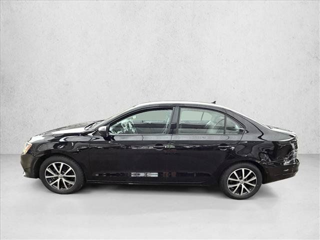 Used 2016 Volkswagen Jetta SE FWD image 2