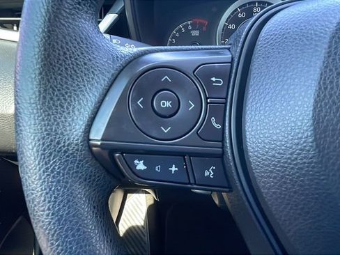 Used 2021 Toyota Corolla LE image 22