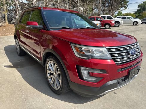 Used 2017 Ford Explorer Limited AWD/4WD image 8
