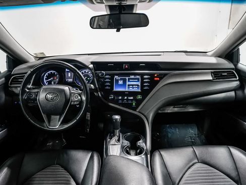 Certified 2020 Toyota Camry SE w/ Carpet Mat Package FWD image 12