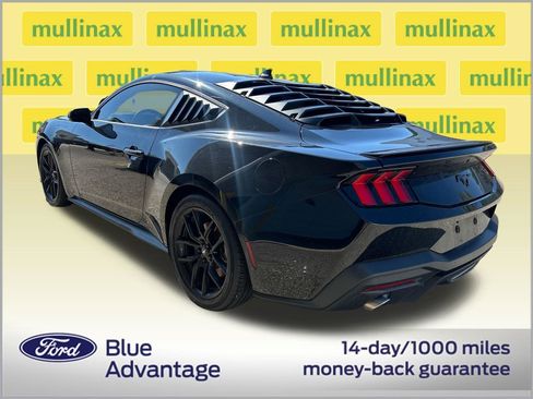 Used 2024 Ford Mustang Coupe RWD image 3