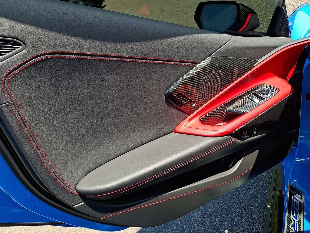 Used 2020 Chevrolet Corvette Stingray Preferred Cpe w/ 2LT Preferred Equipment Group RWD image 15
