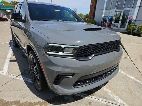 Certified 2022 Dodge Durango R/T w/ Blacktop Package AWD/4WD image 4
