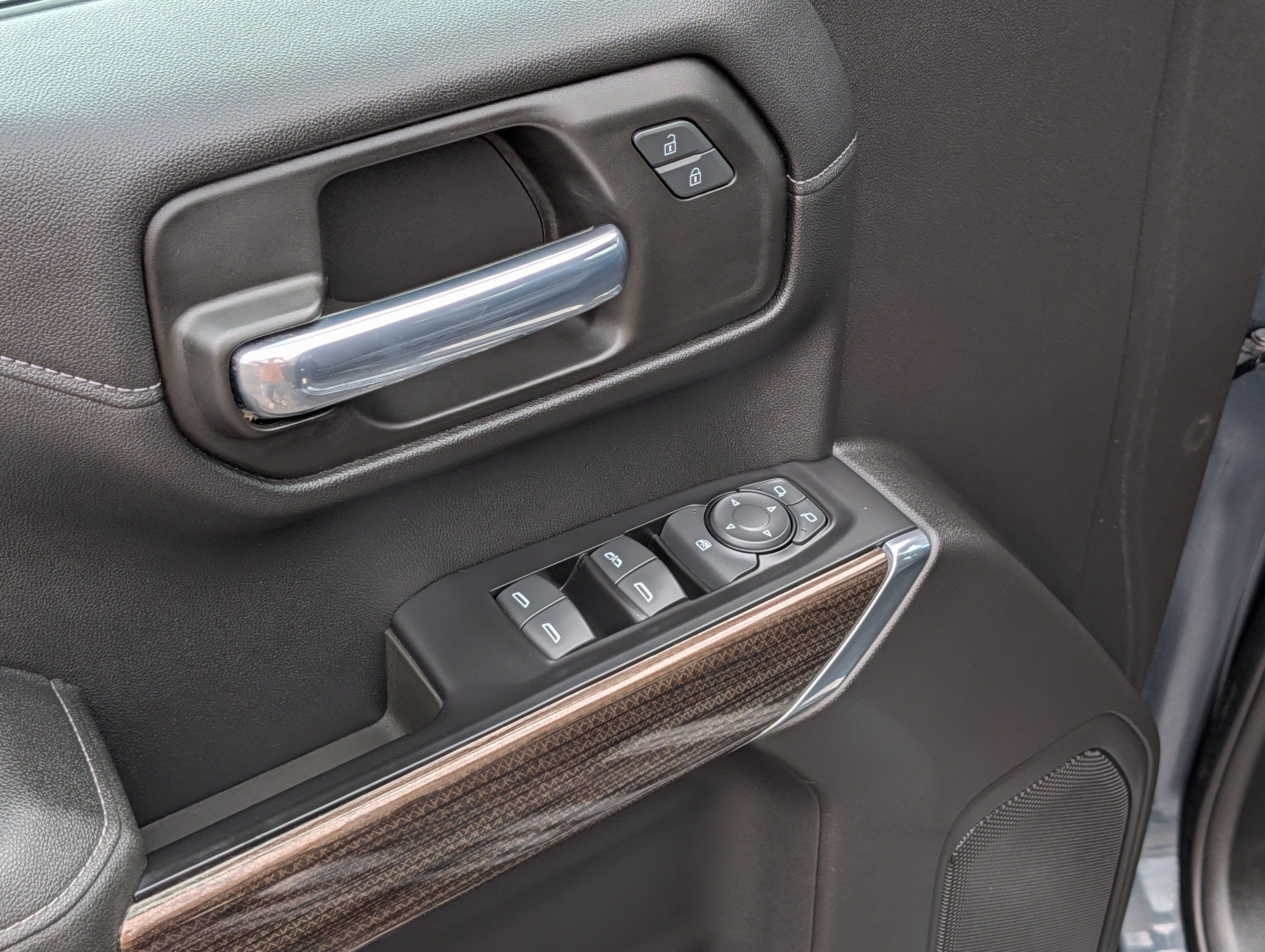 Used 2020 Chevrolet Silverado 1500 RST AWD/4WD image 19