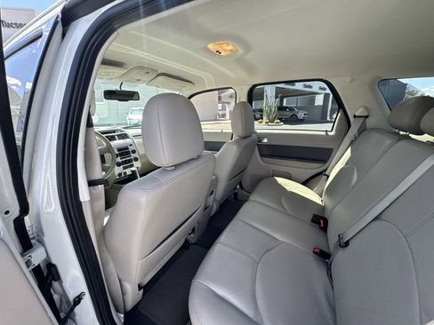 Used 2009 Mercury Mariner Premier FWD image 19