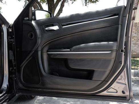Used 2019 Chrysler 300 S RWD image 58