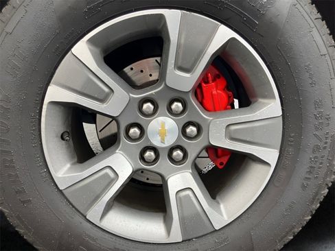 Used 2018 Chevrolet Colorado Z71 image 9