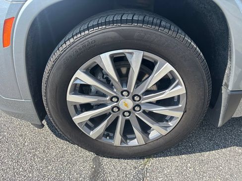 Used 2023 Chevrolet Traverse Premier AWD/4WD image 15