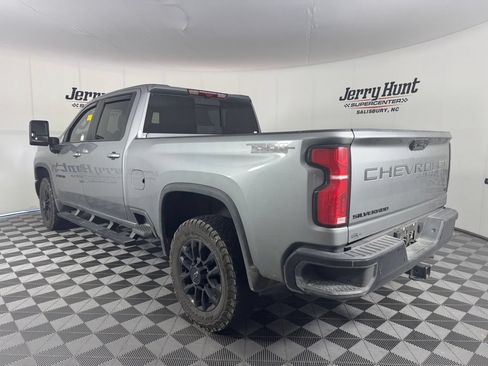 Used 2025 Chevrolet Silverado 2500 LT w/ Trail Boss Package AWD/4WD image 9