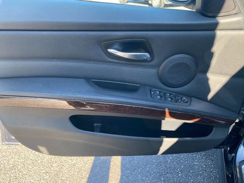 Used 2009 BMW 328i xDrive Sedan image 11