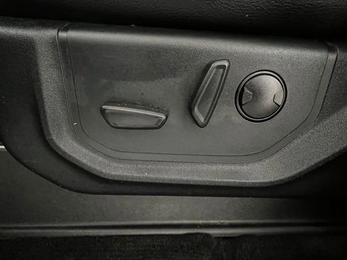 Used 2021 Ford Expedition XLT image 13