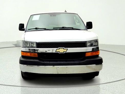 Used 2019 Chevrolet Express 3500 LT w/ LT Preferred Equipment Group RWD image 2