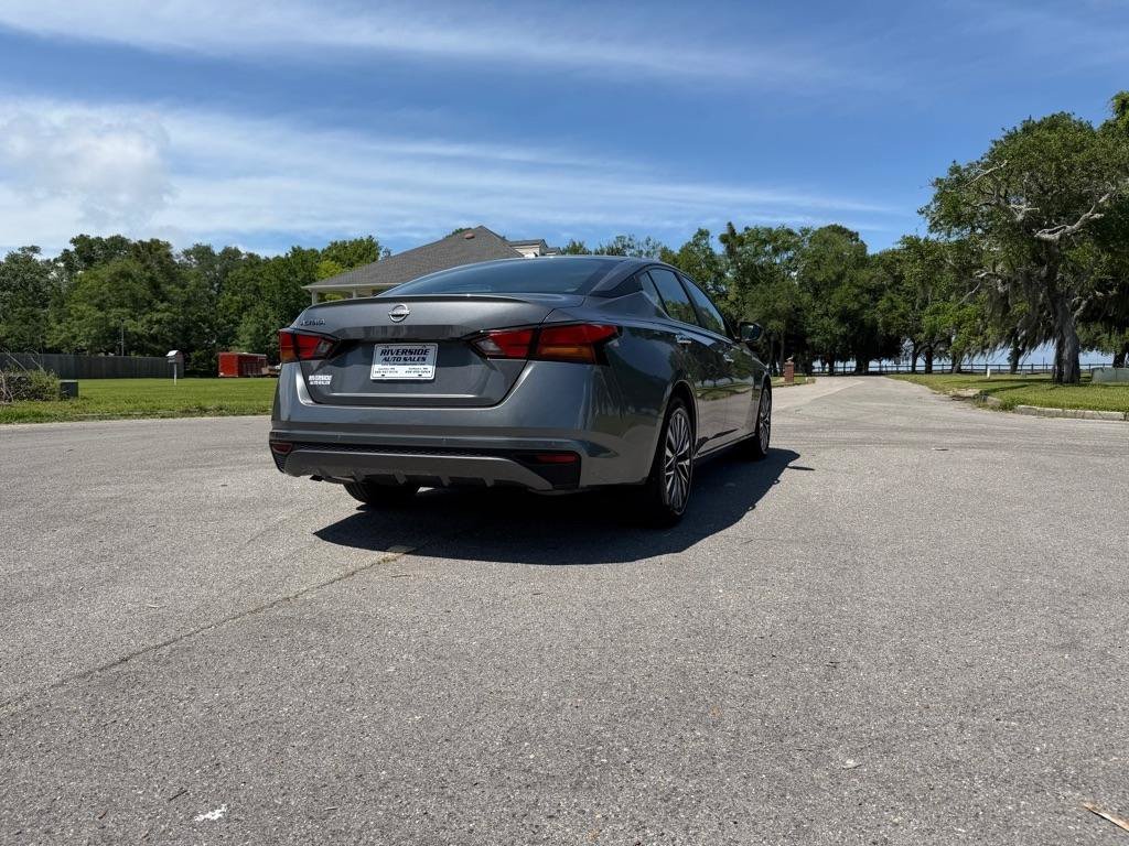 Used 2025 Nissan Altima 2.5 SV FWD image 5