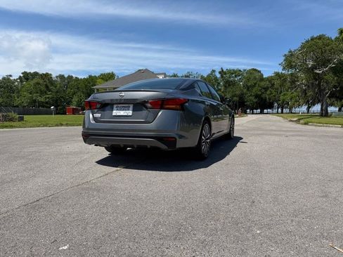 Used 2025 Nissan Altima 2.5 SV FWD image 5