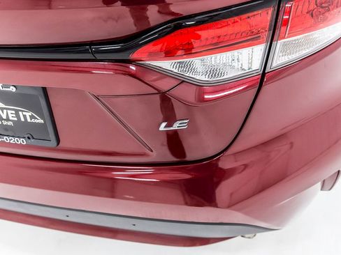 Used 2022 Toyota Corolla LE image 8