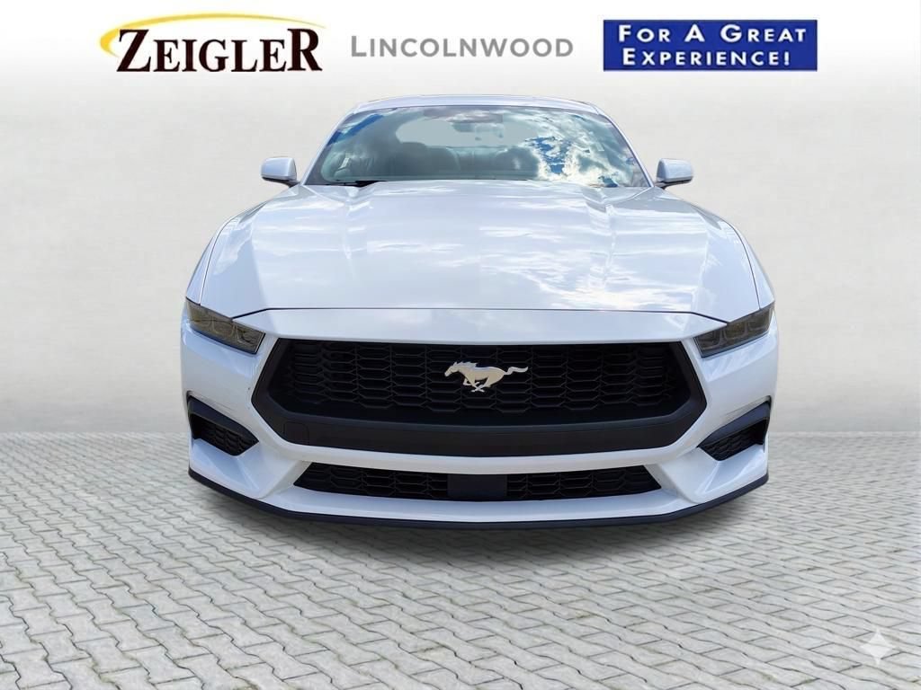 Used 2025 Ford Mustang Premium RWD image 4