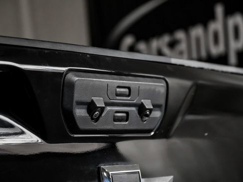 Used 2025 Chevrolet Silverado 3500 High Country w/ Technology Package AWD/4WD image 49