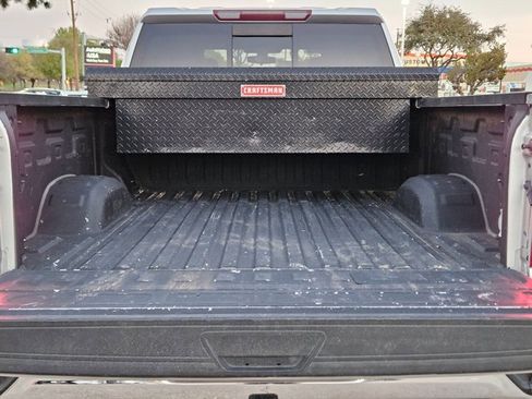 Used 2022 Chevrolet Silverado 2500 LT w/ Convenience Package image 6