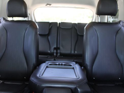 Used 2025 Kia Carnival EX FWD image 62