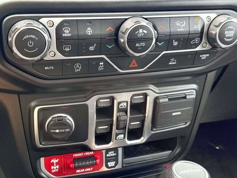 Certified 2021 Jeep Gladiator Rubicon w/ LED Lighting Group AWD/4WD image 27