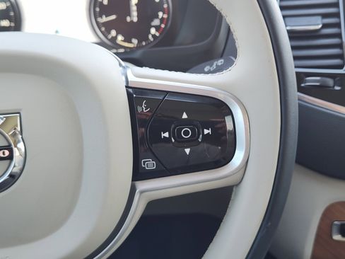 Used 2022 Volvo XC90 T6 Momentum w/ Advanced Package image 36