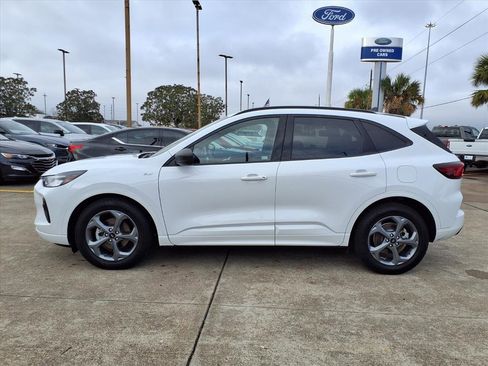 Used 2023 Ford Escape ST-Line image 3