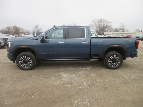 New 2026 GMC Sierra 2500 Denali Ultimate image 9