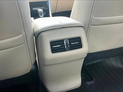Used 2016 Honda Accord EX-L image 10