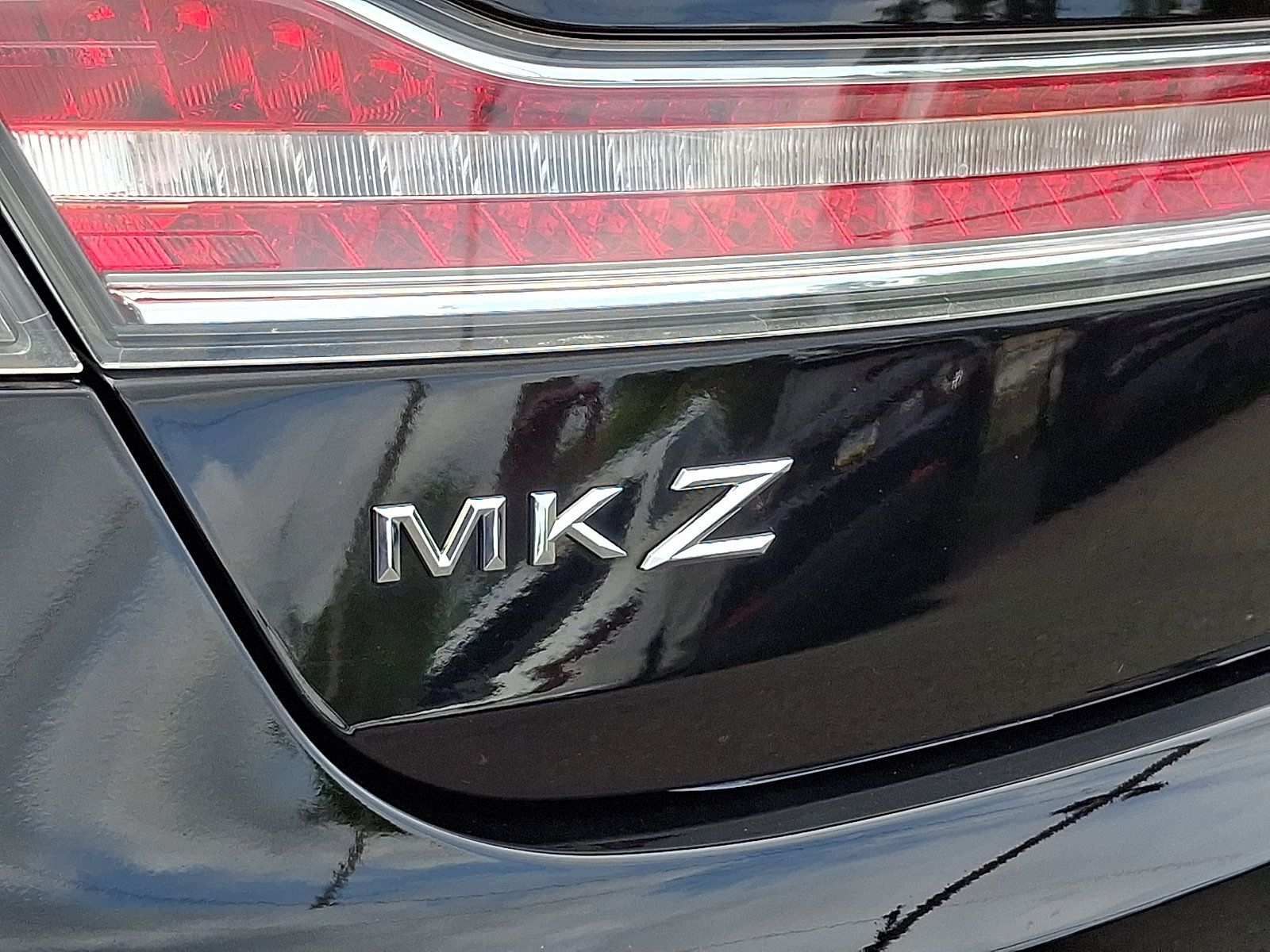 Used 2020 Lincoln MKZ FWD image 29