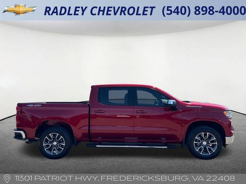 Used 2024 Chevrolet Silverado 1500 LT AWD/4WD image 20