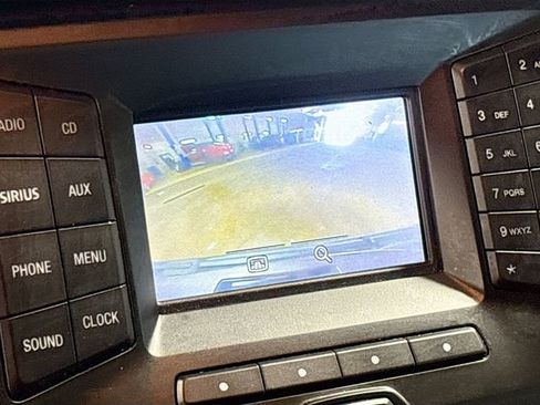 Used 2016 Ford Expedition XLT RWD image 14