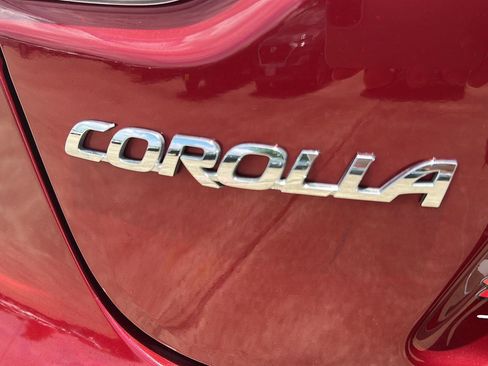 Used 2024 Toyota Corolla LE FWD image 31