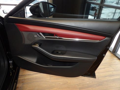 Used 2023 MAZDA MAZDA3 s image 12