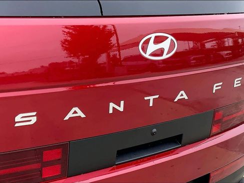 Used 2026 Hyundai Santa Fe SEL image 10