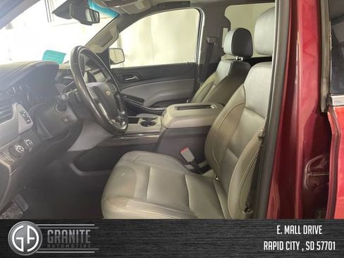 Used 2020 Chevrolet Suburban LT AWD/4WD image 10