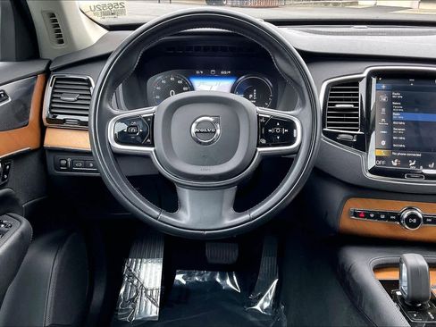 Used 2022 Volvo XC90 T8 Inscription Expression w/ Advanced Package image 8