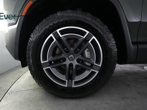 Used 2025 Rivian R1S Adventure AWD/4WD image 19