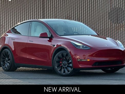 Used 2022 Tesla Model Y Performance image 2