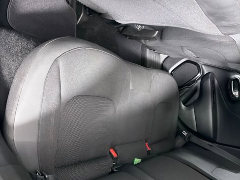 Used 2018 Jeep Renegade Altitude image 15