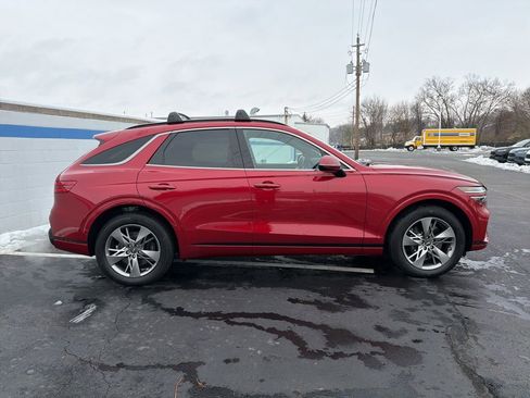 Used 2025 Genesis GV70 3.5T Sport image 6