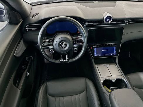 Used 2023 Maserati Grecale GT image 10