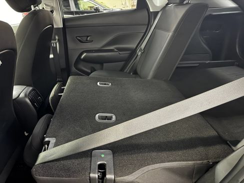 Used 2025 Hyundai Kona SEL AWD/4WD image 29