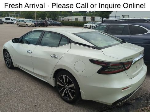 Used 2023 Nissan Maxima SV w/ Floor Mat Group FWD image 3