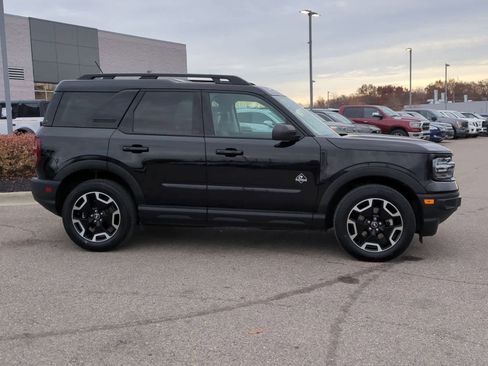 Used 2023 Ford Bronco Sport Outer Banks image 9