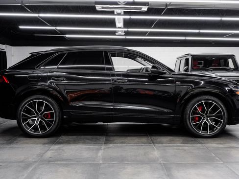 Used 2023 Audi Q8 Prestige image 12