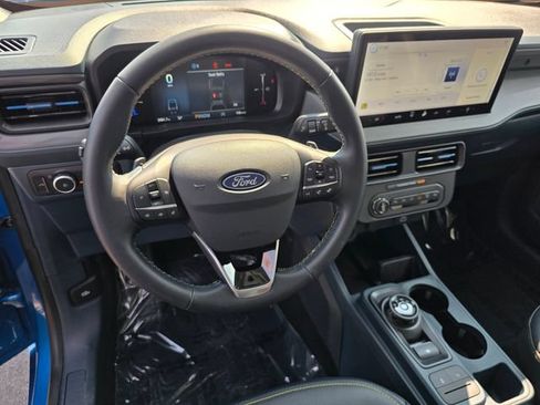 Used 2025 Ford Maverick Lobo AWD/4WD image 38